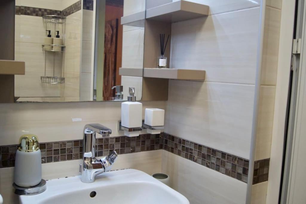 Cozy 2Br Oasis In Central Burgas Ngoại thất bức ảnh