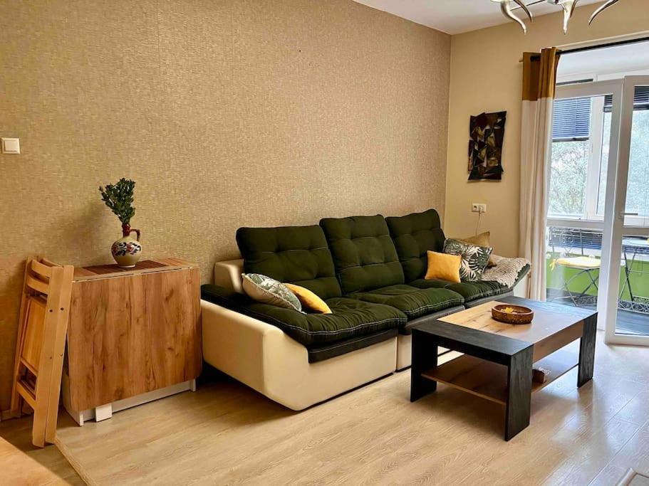 Cozy 2Br Oasis In Central Burgas Ngoại thất bức ảnh